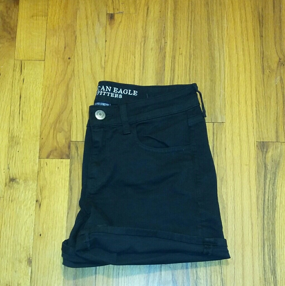 Shorts - Picture 2 of 3